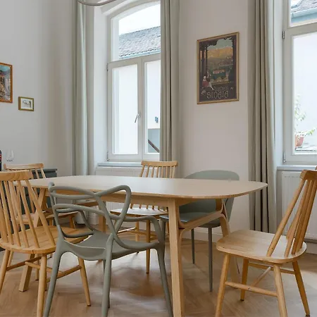 Aparthotel House 66