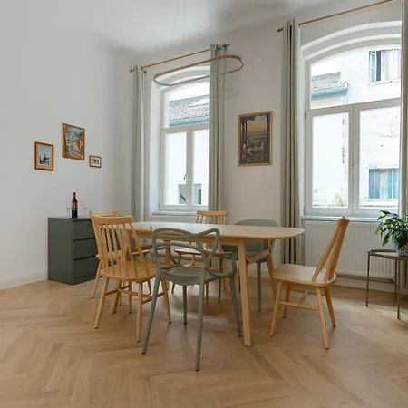 Aparthotel House 66